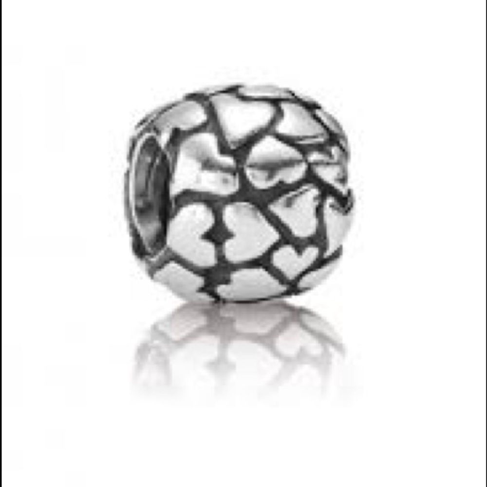 ❤️Pandora heart charm❤️